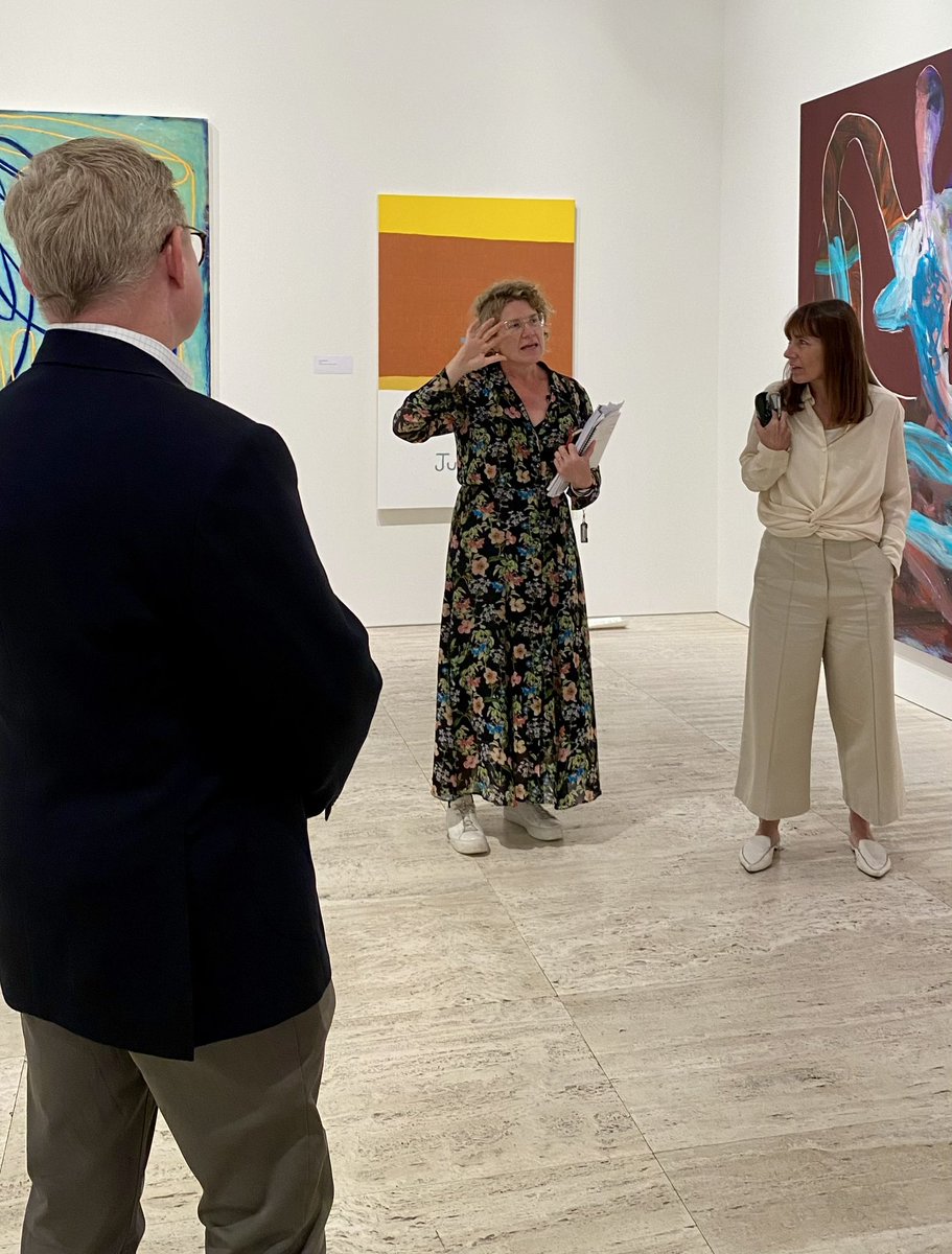 The Archibald prize is the greatest portrait prize in Australia.

The 2005 winner - Julie Fragar’s portrait of Justene Williams - is multi-layered, modern and complex. Quite brilliant.

Congrats to new Director Maud Page and Chair Michael Rose for their first Archibald hang.