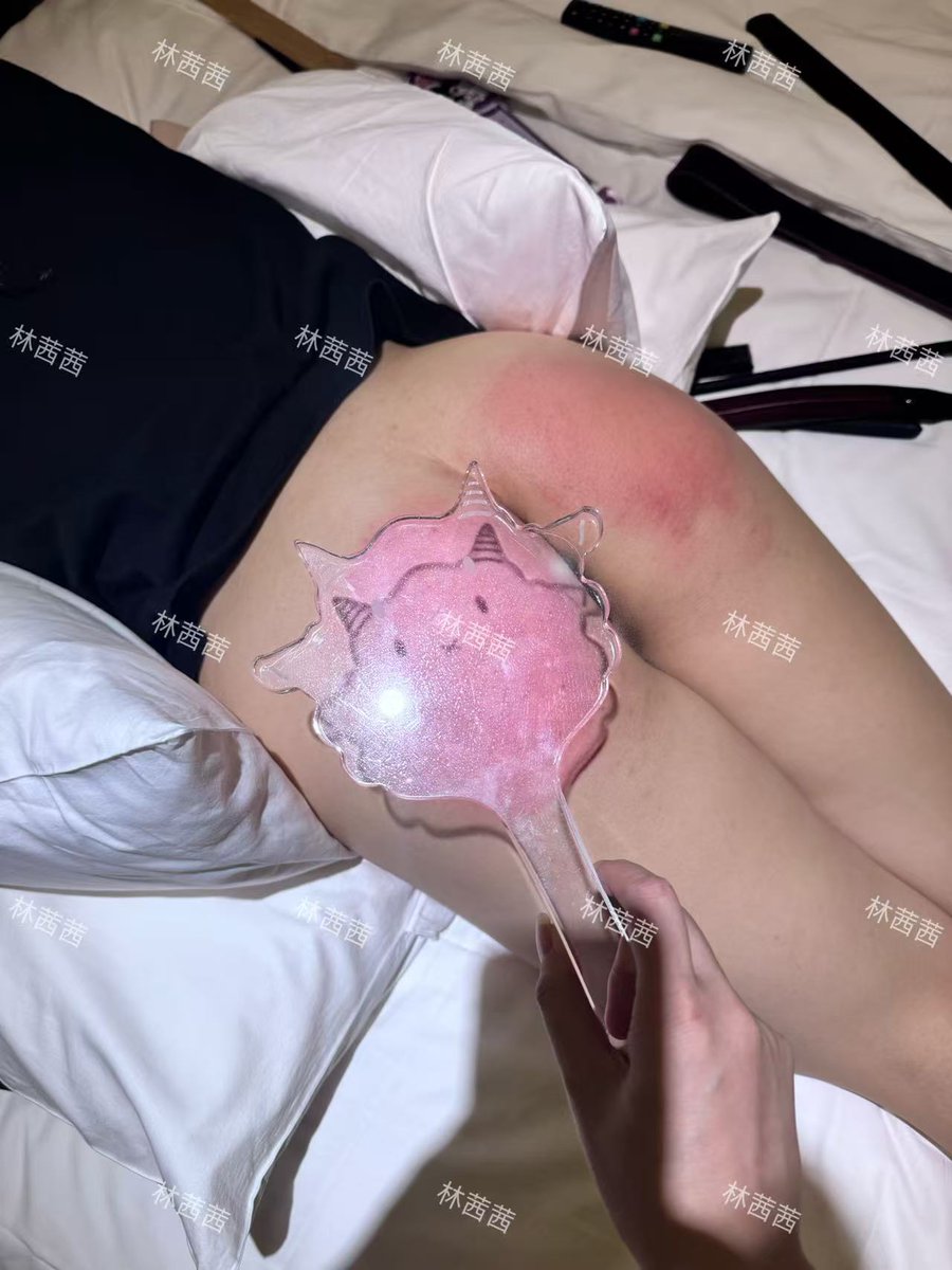 超绝i人方方。刚见面的时候疯狂深呼吸，也不敢看我。哈哈很有趣~先放点照片~<a href="/fngyunln2986581/">一个小方块</a> #spank #spanking #女主女贝 ＃训诫 #小圈实践