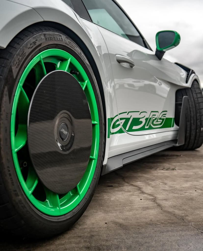 992 GT3RS MR Weissach 🤍💚