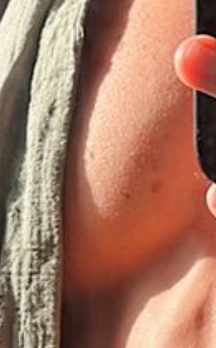 5/10 Zoomer Guys (@zoomerguys) on Twitter photo 