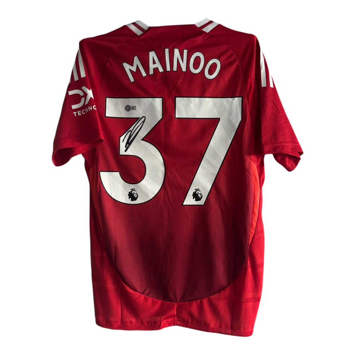 GIVEAWAY – Manchester United vs West Ham

If Manchester United win today and Kobbie Mainoo scores, we’re giving away a signed Mainoo shirt to one lucky follower!

To enter:
Follow @SignedFShirts &amp; @SFSMemorabilia
Repost this post
Comment anything below

Good luck!