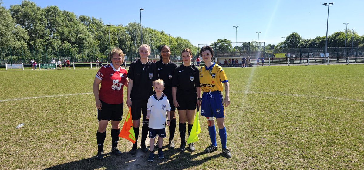 Today's game is being officiated by Tamia, Scarlett amd Shelby

We are underway!!