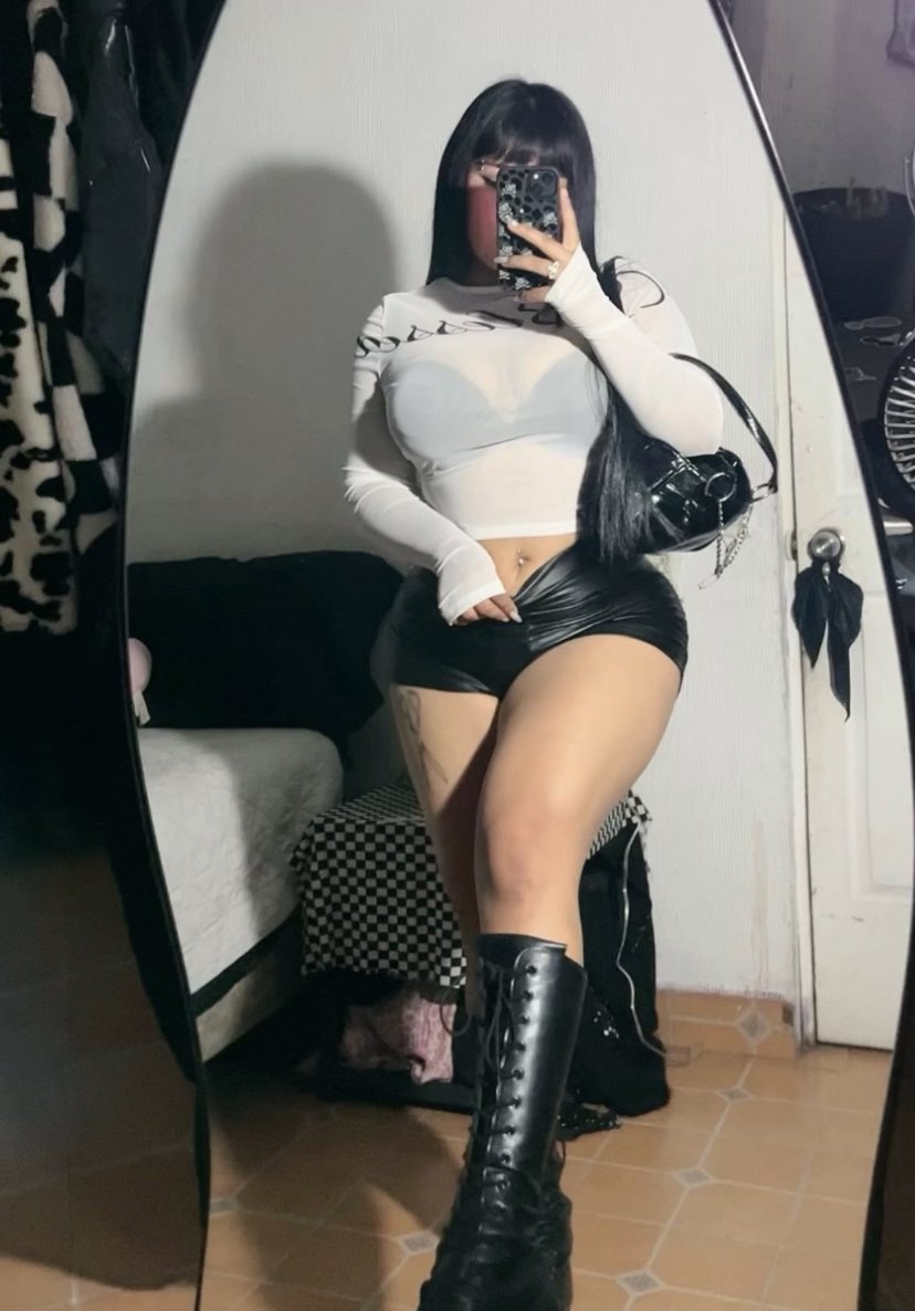 StrictNora's tweet photo. making some custom videos<3

#nsfwtwt #latina #seller #thick #nsfw #mommy #dom #sub https://t.co/M1TEOqvAfY