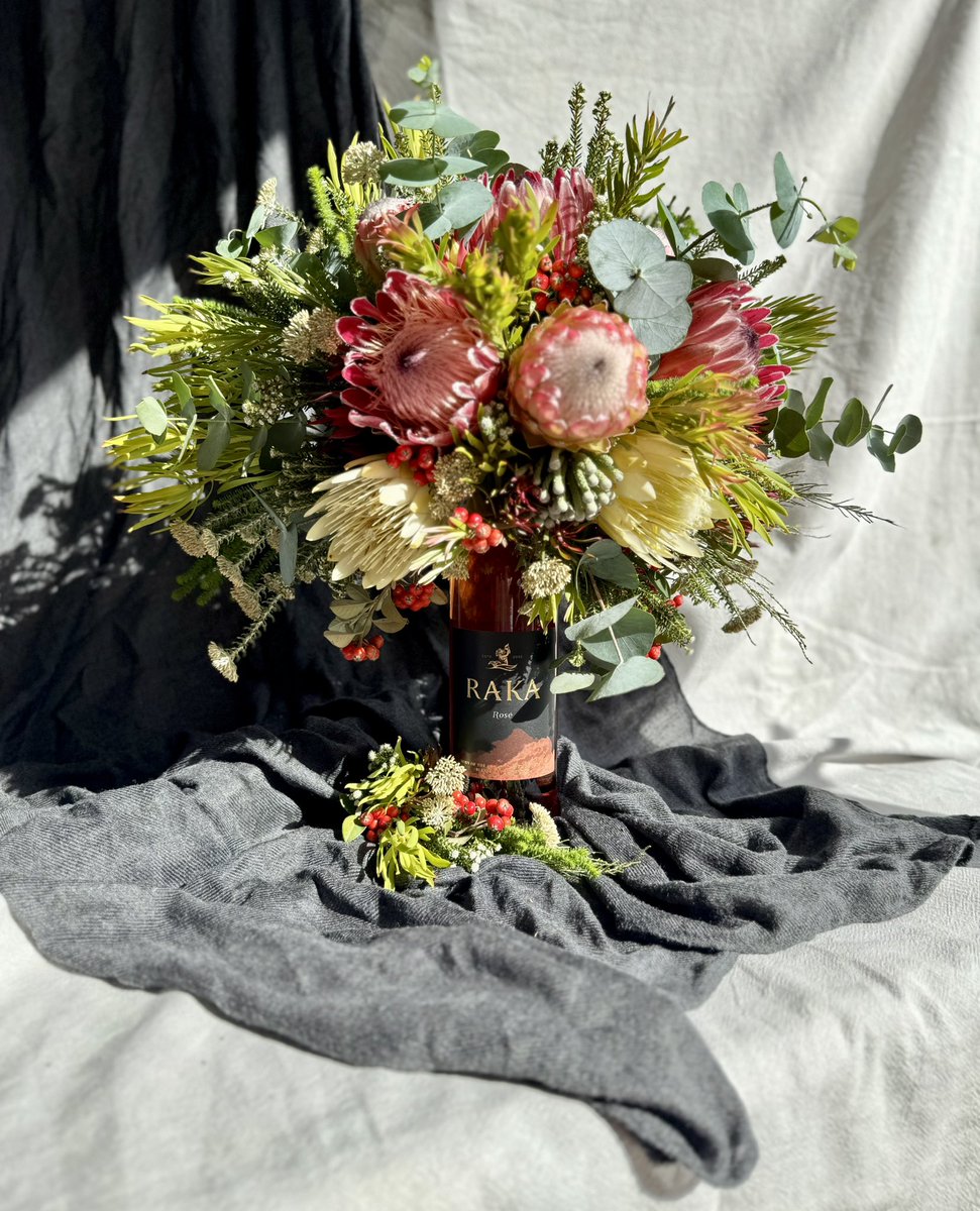 Happy Mothers Day 🌸

#rakawine #visitstanford #winelovers #SAwine #fynbos #Overberg