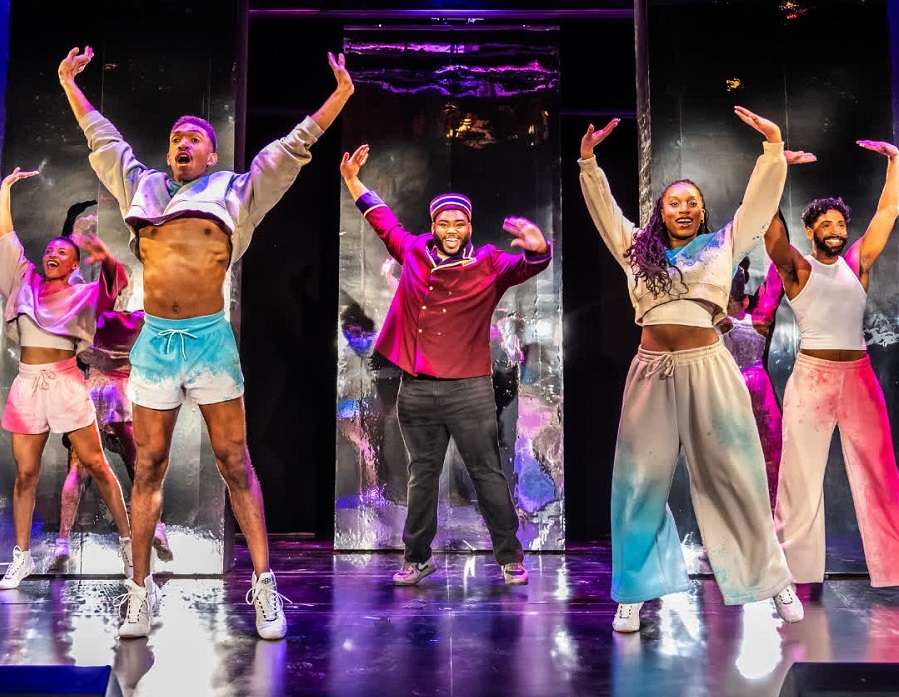 DrewRowsome's tweet photo. The Toronto Theatre Critics Awards 2025 https://t.co/6GEICiI8HF #theaTO #theatre #TTCA @queenpythia @RebeccaNorthan @buddiesTO @Soulpepper @MusicalStageCo https://t.co/NLijgzZmrE