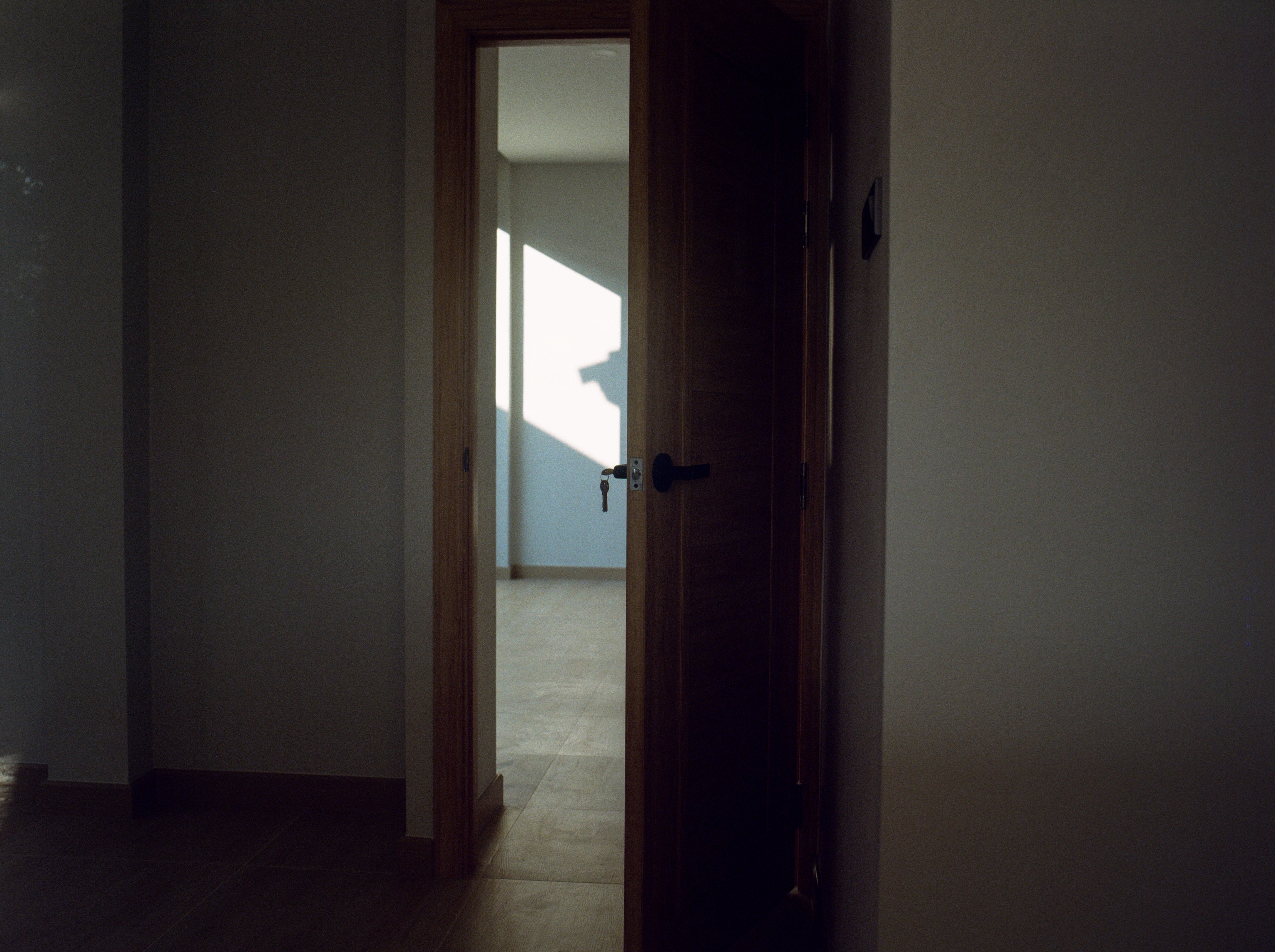 【写真集】LIFE IS FLEETING、石橋純 写真集】LIFE IS FLEETING、石橋純 Life is Fleeting - BOOK AND SONS