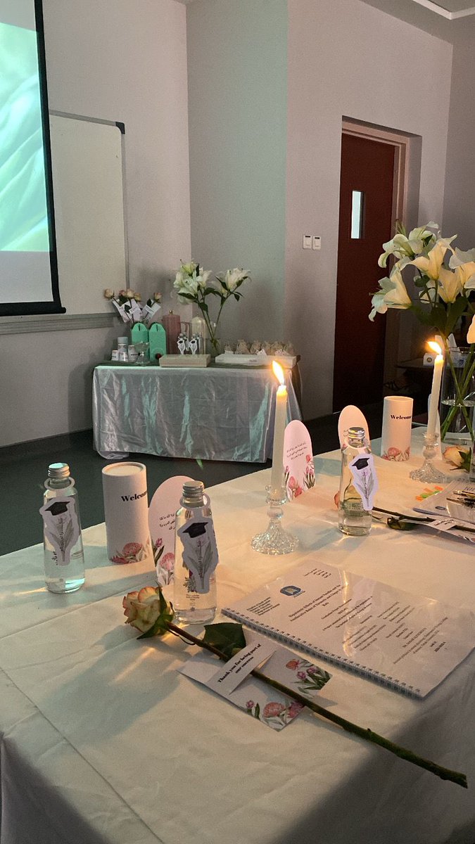 الحمد لله الذي انشأ وبرا وخلق الماء والثرى الرحمن على العرشِ استوى والصلاة والسلام على الحبيب المصطفى اما بعد فأننا طلبنا العلم لوجه الله وذلك فضل الله يؤتيه من يشاء  اشكركم جميعًا  والحمد لله على التمام 
تم مناقشه بحث التخرج بنجاح🥳🎓💓