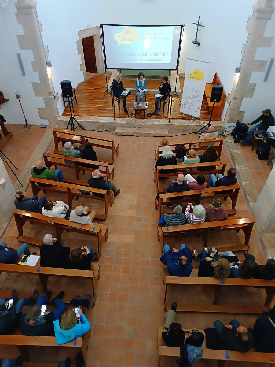 EsplugaForums's tweet image. Compartim un recull de fotos de la sessió d'ahir!

Gràcies a tots els assistents i a @JorgeRiechmann i Jaume Sastre per portar-nos a Begues aquest debat tan necessari.

#Begues #BaixLlobregat
#tecnociencia #canviclimatic #climaticchange