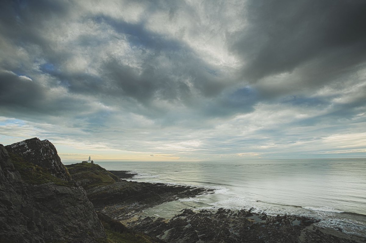 It's Your Wales (@itsyourwales) on Twitter photo Sea of Light at Mumbles Head. Courtesy
<a href="/edmorrisuk/">e. llew. morris - hwyl iawn i pawb 😊</a> #Wales #WelshPassion Sea of Light at Mumbles Head. Courtesy
<a href="/edmorrisuk/">e. llew. morris - hwyl iawn i pawb 😊</a> #Wales #WelshPassion