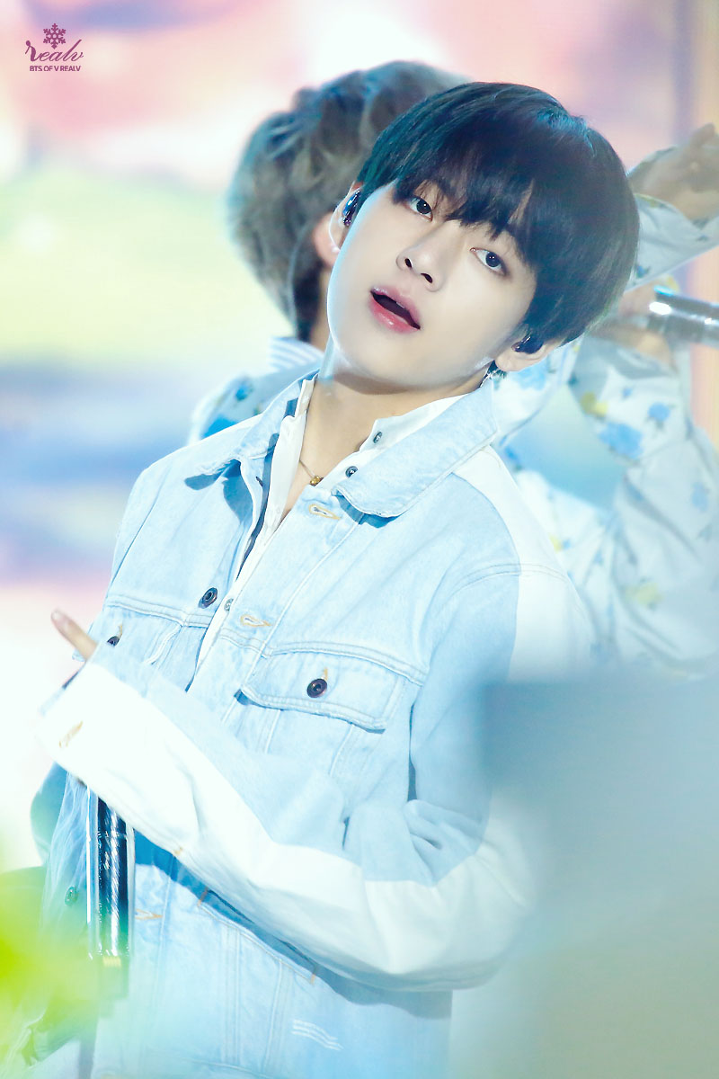 리얼뷔 REALV ✿ tweet media