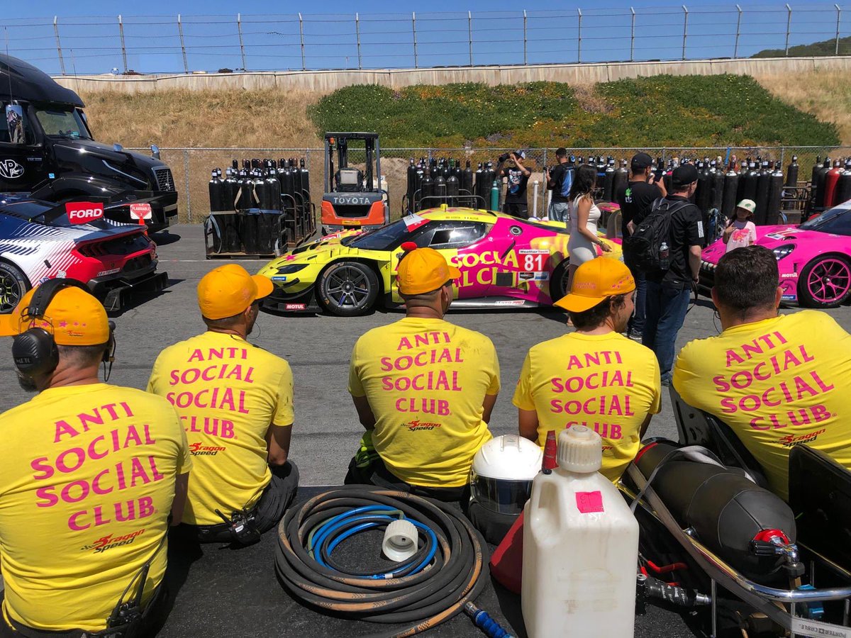 POLE POSITION!! ☝🏽Mega job from <a href="/giacomoaltoe/">Giacomo Altoè</a> putting the car on top, now focus on the race 🩷