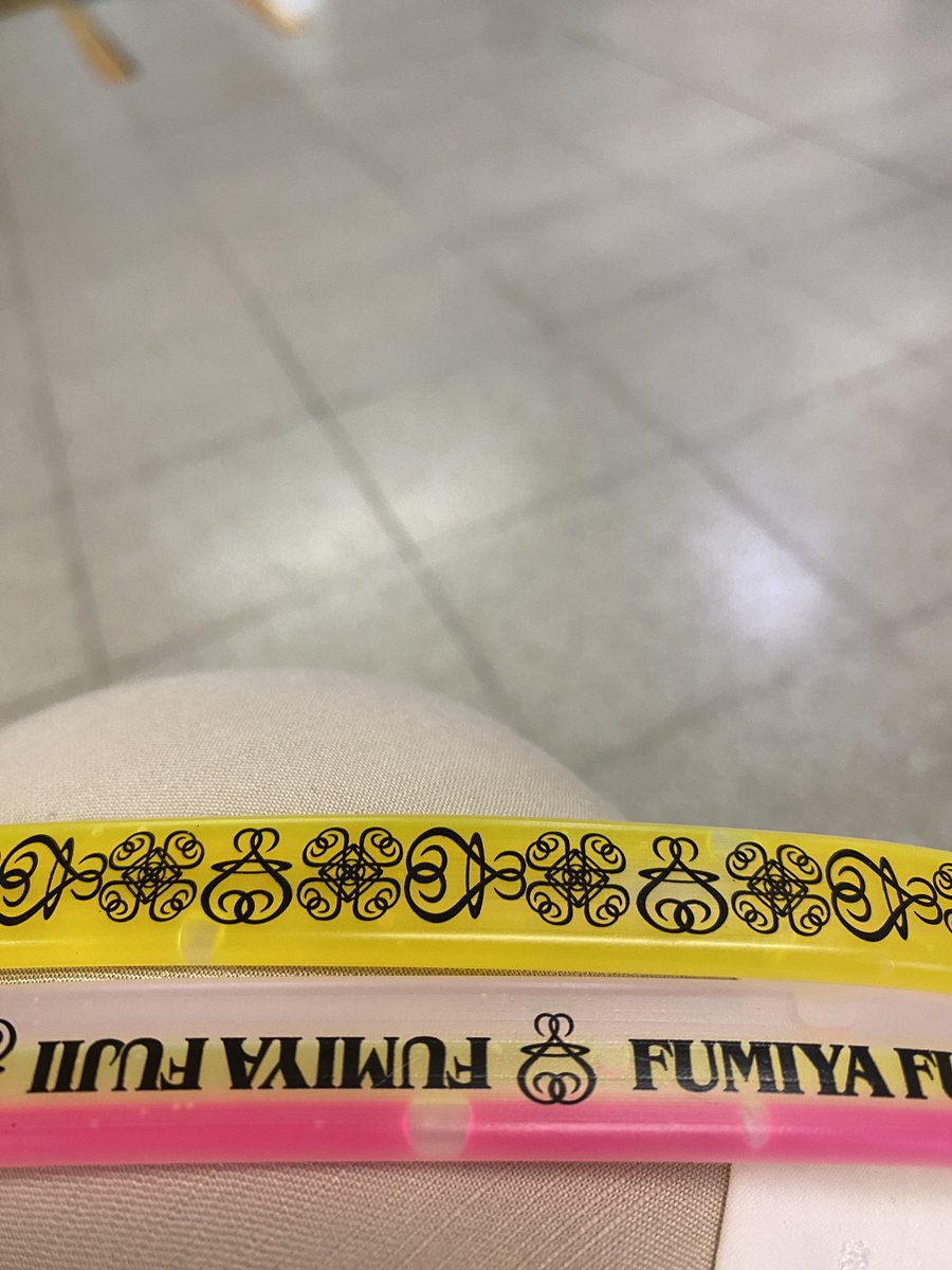 古くからの友の最大の推しと、初めて対面できました。
華やかさと、可愛らしさのある、色っぽい方でした。
歌も本当に素晴らしかったです✨
大ヒットした楽曲って、歌それ自体が人格を持つようなパワーがあるものだなと思ったし、主として命を吹きこむフミヤ氏のパフォーマンス、さすがでした。