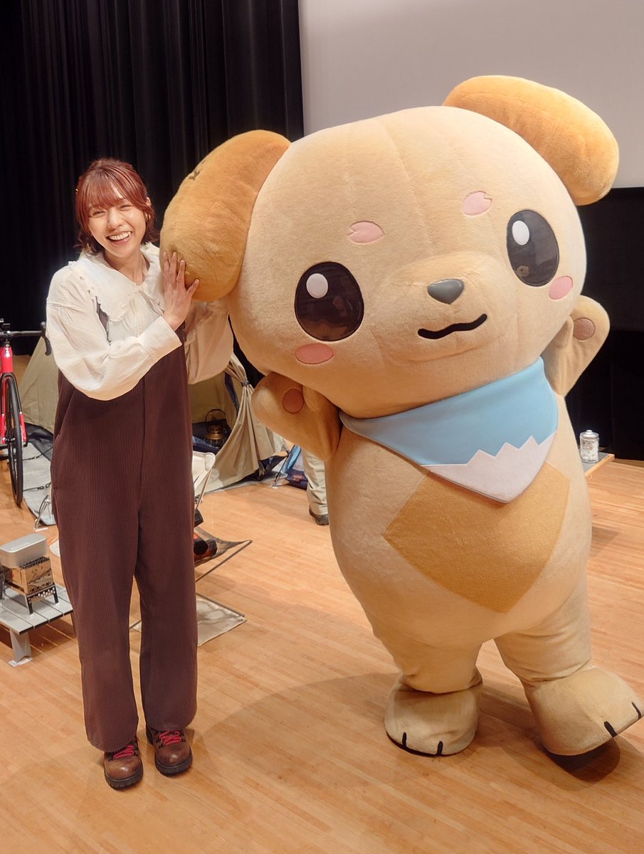 みのワン【身延町公式】 (@minowan_minobu) on Twitter photo 実は今日は「みのワンが皆の前で初めて喋った記念日」だワン(CV:#豊崎愛生)✨
愛生ちゃんありがとうだワン😘みのワンの絵も描いてくれて嬉しかったワン!また喋れる時まで力を溜めとくワン😏🐾 #みのワンは有機物 #声はだいたい松ぼっくりと一緒 実は今日は「みのワンが皆の前で初めて喋った記念日」だワン(CV:#豊崎愛生)✨
愛生ちゃんありがとうだワン😘みのワンの絵も描いてくれて嬉しかったワン!また喋れる時まで力を溜めとくワン😏🐾 #みのワンは有機物 #声はだいたい松ぼっくりと一緒