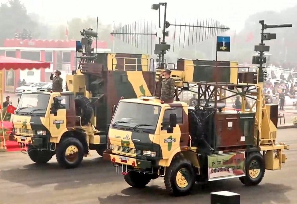 NewsIADN's tweet photo. Combat Tested — #Defsys Drone Jammer System (DJS)🇮🇳 https://t.co/RnEJOMsKvE