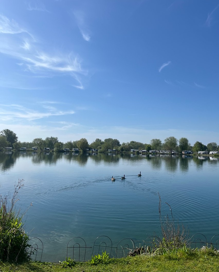 Cosgrovepark's tweet image. Peaceful Scenes 😍

#CosgrovePark #InsideCosgrovePark #LivingTheDream #HappyPlace #HolidayPark #Relaxation #HolidayHomes #TouringCaravans #MakingMemories #DogFriendlyHolidays #DogFriendly #PetFriendly #PetFriendlyHolidays #VisitNorthamptonshire #VisitBuckinghamshire