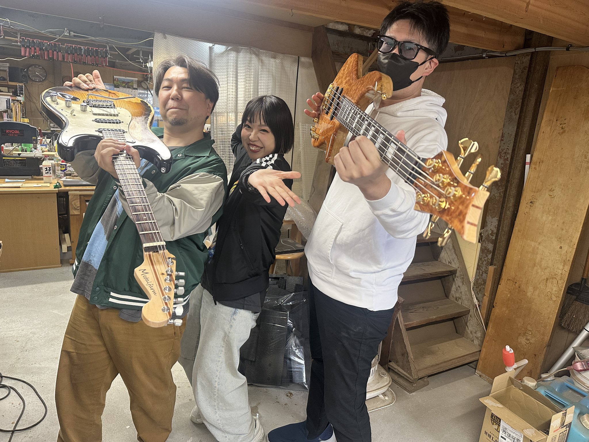 工房で作ってもらったオリジナルギター メタル系で使用してい