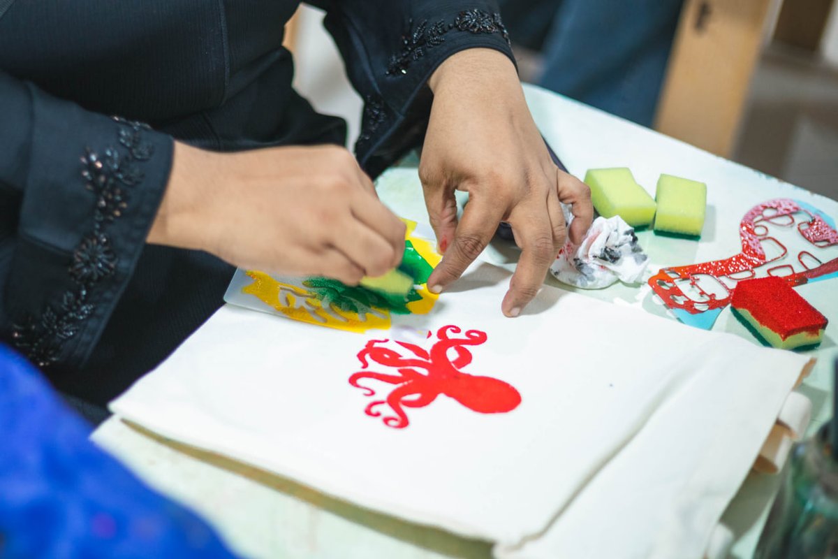 We had a fun evening yesterday hosting some lucky kids and their moms for an art class with the amazing <a href="/creativejous1/">Creative Jous Studios</a>! 🎨 It was all about art, creativity, and spending some quality time together.

Learn more about our Kids Saver account today: bankofmaldives.com.mv/kids-saver-pro…
