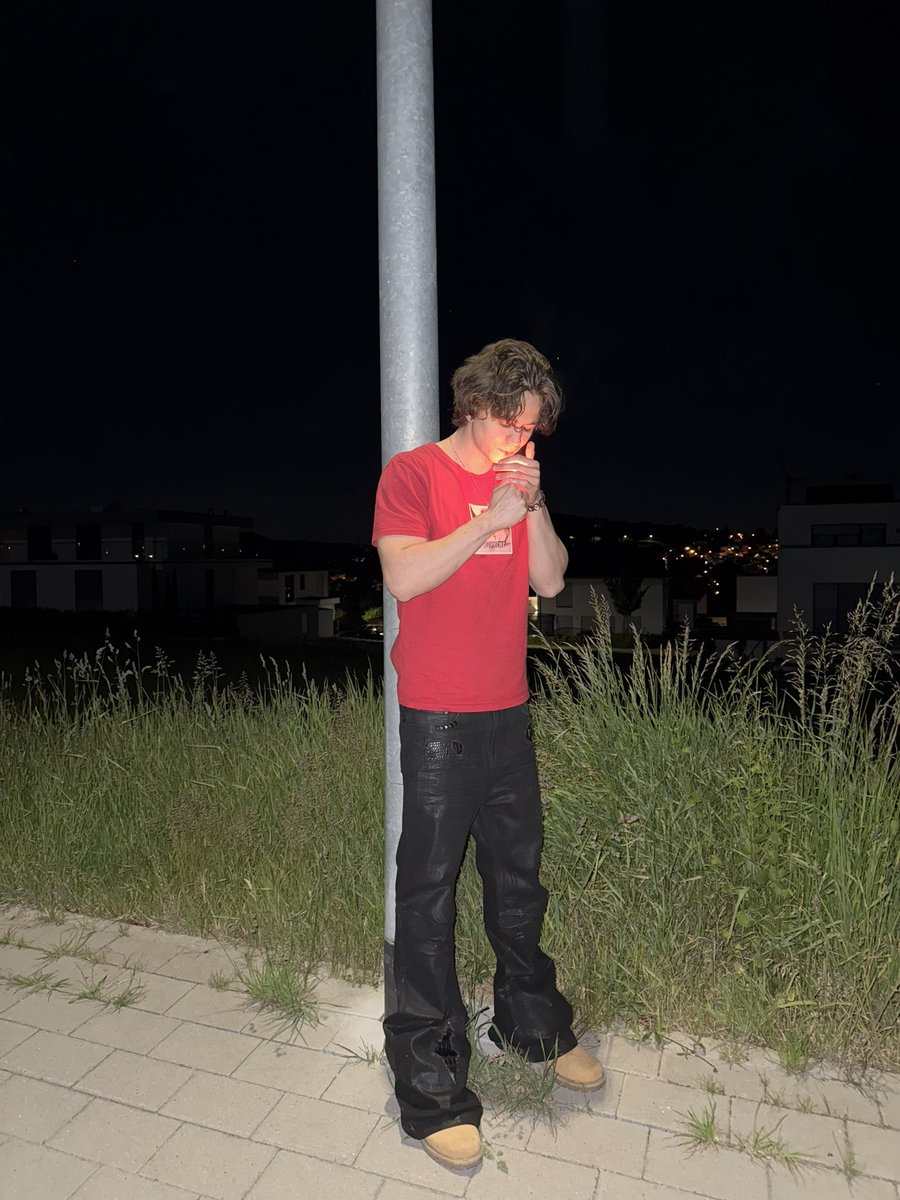 nik (@nikbgs_) on Twitter photo 