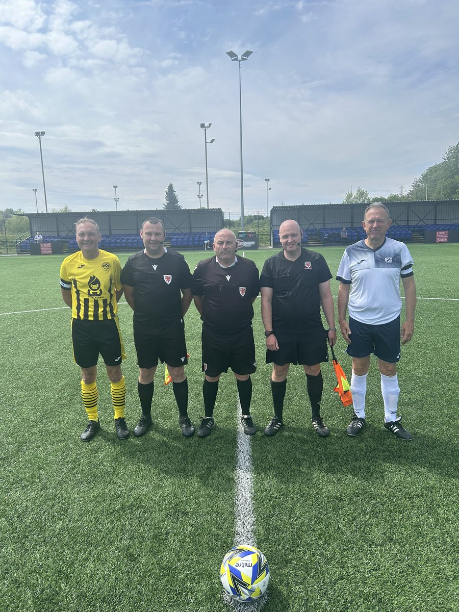 Wales Vets Football tweet media