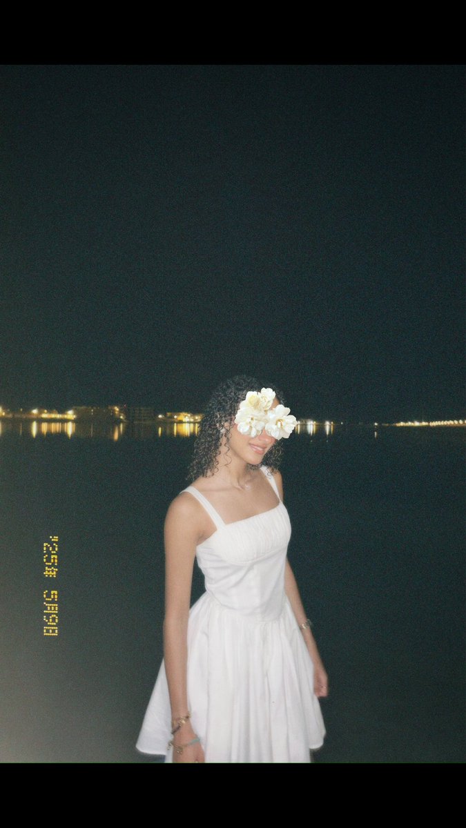 lalil_3's tweet photo. 🥥🌊🐚👩🏽‍🦱 https://t.co/AJvuY7j80n