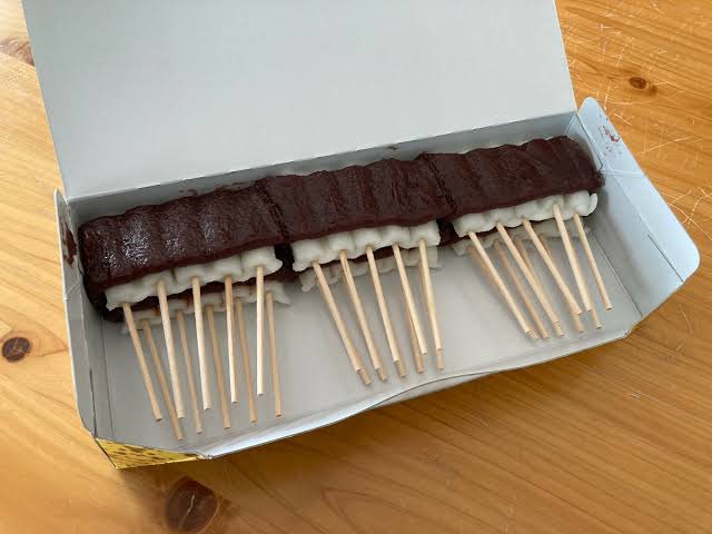 DarekaYouKnow's tweet photo. Happy Mother’s Day!

There is a Japanese proverb: “Hana Yori Dango,” meaning “sweet rice dumplings over flowers.” 🍡

While special gifts are lovely, I thought it would be nice to cook for my mom, who always cooks for us.

#HappMothersDay #母の日 #MothersDay https://t.co/NAhWW6rbXb