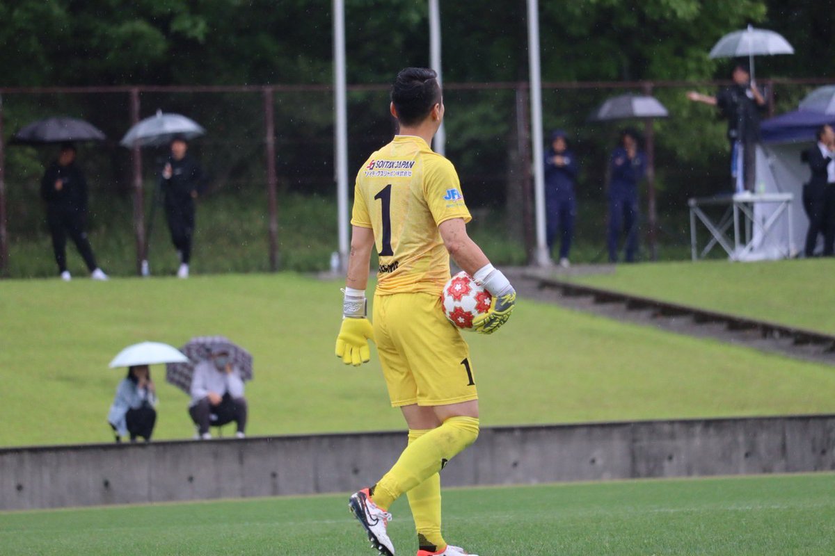 VERSPAH's tweet photo. ／
　試合結果⚽️
＼

🏆大分県サッカー選手権大会 決勝
🆚 ジェイリースFC
💥1-1 （PK5-4）win

PK戦に及ぶ激闘を #姫野昂志 選手のセーブで制し昨年のリベンジ達成！
次週はリーグ戦で #レイラック滋賀 と対戦！
アウェイゲームですが熱い応援よろしくお願いします！

#ヴェルスパ大分
#天皇杯 https://t.co/JDm813RGIk