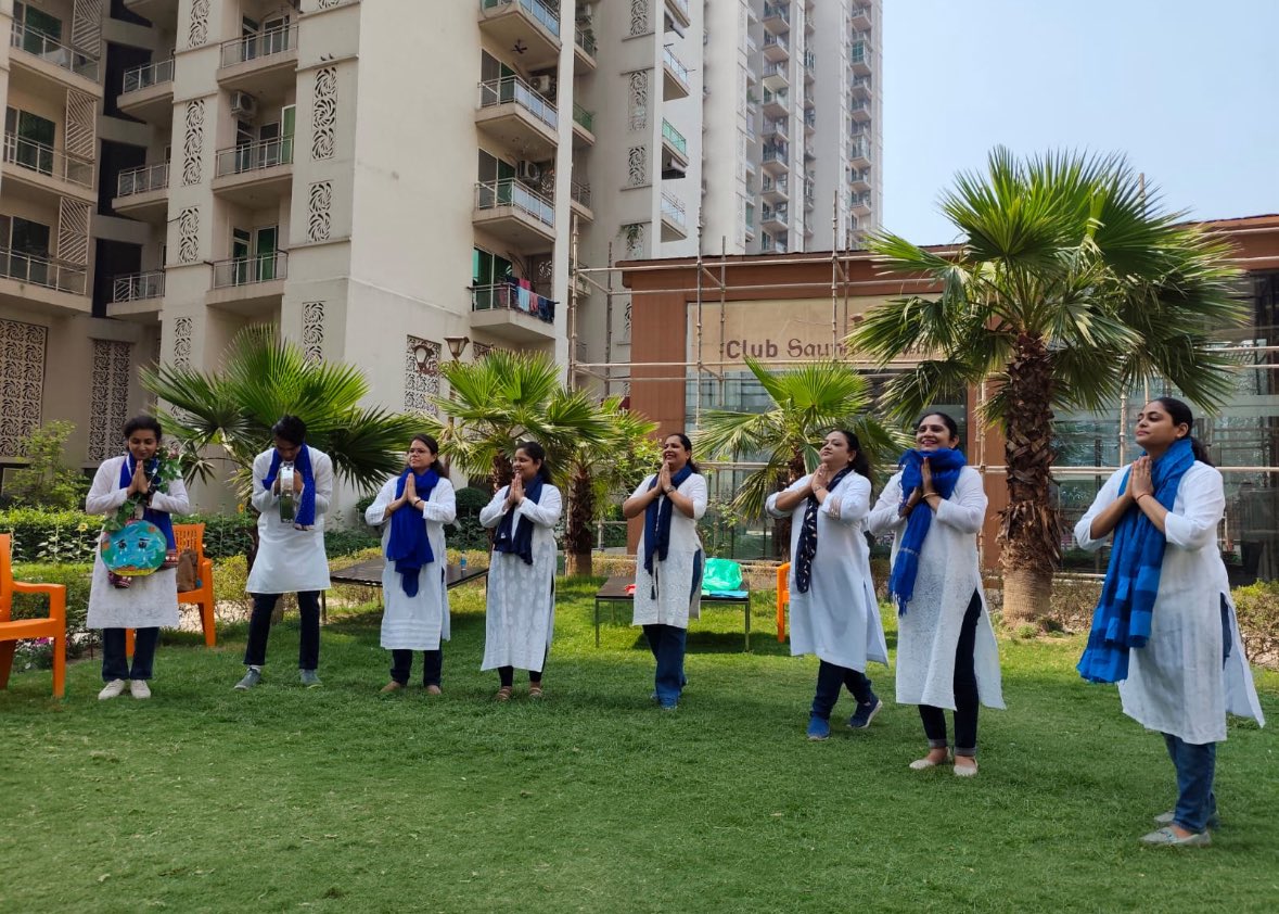 gsaoa_gnw's tweet photo. A Step towards Zero Waste!
On Mother's Day (today), we successfully launched the Solid Waste Management program at Gaur Saundaryam, where waste segregation will commence directly from the source. Our residents also spread awareness through engaging Nukkad Natak performances!
@OfficialGNIDA @GreaterNoidaW @AmarUjalaNews