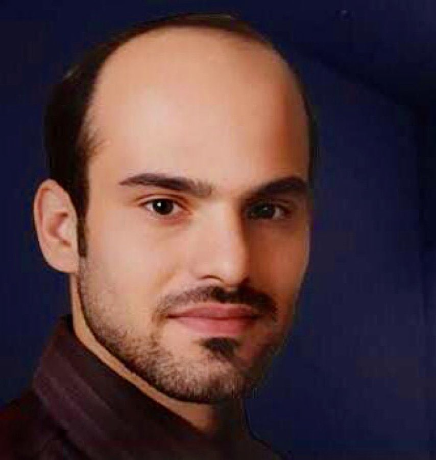 حال وخیم حامد قره‌اوغلانی پس از یک ماه اعتصاب غذا

#حامد_قره_‌اوغلانی، دانشجوی کارشناسی ارشد معماری و متولد ۱۳۶۵ از تیرماه ۱۳۹۹ در پی بازداشت توسط وزارت اطلاعات در #زندان_ارومیه محبوس است. او با مجموعه‌ای از اتهامات واهی شامل «شرکت در دوره‌های نظامی» «حمله به پایگاه‌های بسیج»