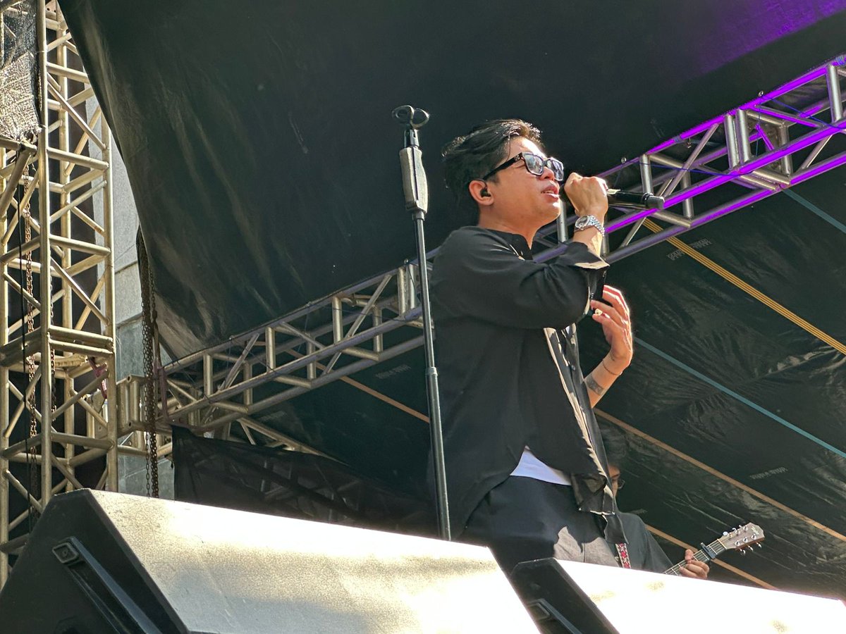 nuripras's tweet photo. Masih terngiang-ngiang banget CFD tadi pagi liat Juicy Luicy... 
Ahhhhhhhhhh https://t.co/DRXtn1iJKn