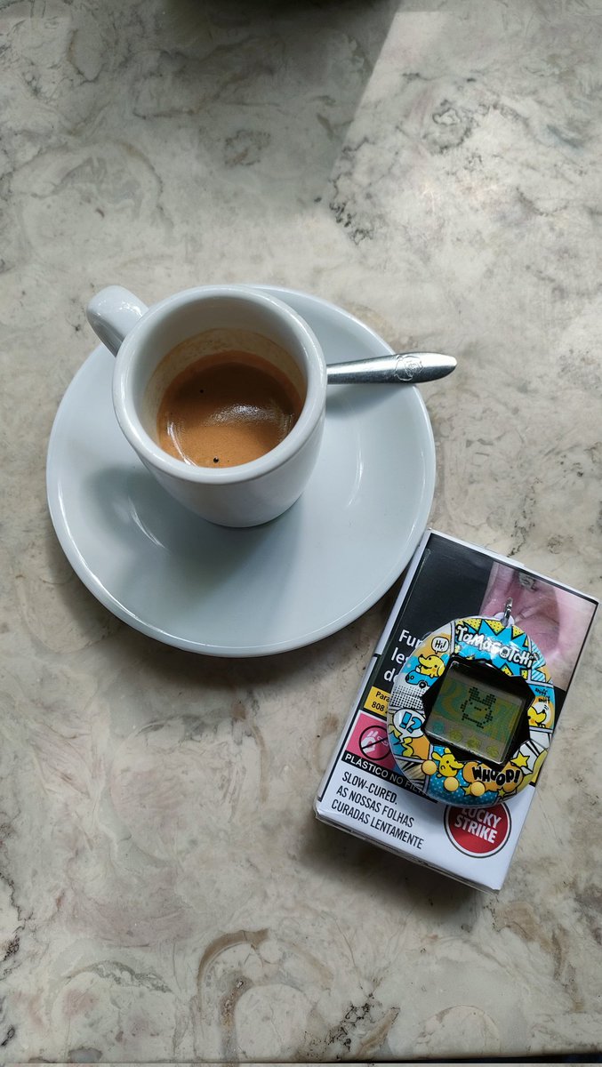Nothing like an espresso after lunch.
#sunday #music #tamagotchi #t3dbunny #relax #break #synthfam #retrotoy #retro #toy #electronic #coffee #coffeebreak