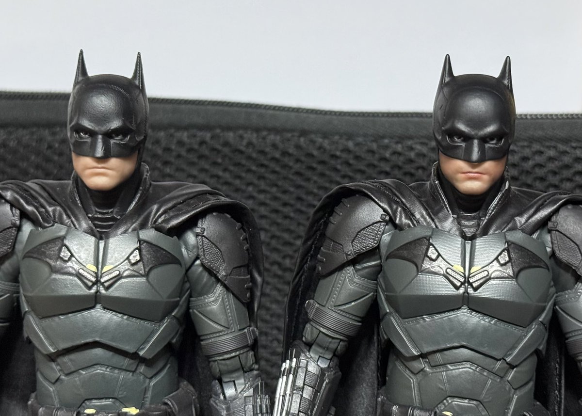 k__zus's tweet photo. I just bought Fondjoy The Batman Deluxe version, and there’s a significant difference in the cowl detail compared to the Standard version I purchased earlier.

LEFT - Deluxe version
RIGHT - Standard version (face repainted)

#TheBatman #Fondjoy #DC https://t.co/voJpQpyGm0