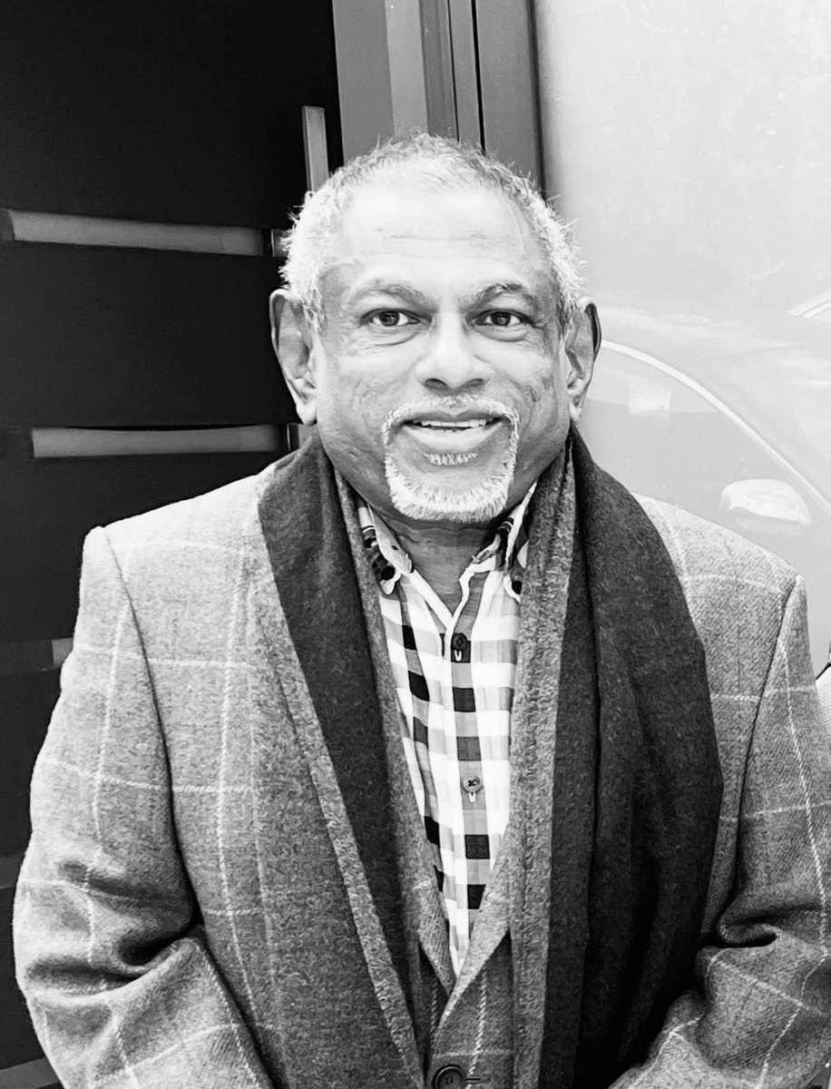 އަޅުގަނޑުގެ ގާތް އެކުވެރި މުޙައްމަދު ނަޒީރު (ސަންލޭންޑް ނަޒީރު) އަވަހާރަވި ޚަބަރު އެހީ ނުހަނު ފުންހިތާމައާ އެކުއެވެ. 
ނަޒީރަކީ ރާއްޖޭގެ އިޤްތިޞާދު ބިނާކުރުމުގެ މުހިންމު ހިއްސާދާރެކެވެ. ލަންޑަން ހައިކޮމިޝަންގެ ޓްރޭޑް ރިޕްރެޒެންޓެޓިވް އެއްގެ ގޮތުންދިގުމުއްދަތެއްގައި  ޚިދުމަތް