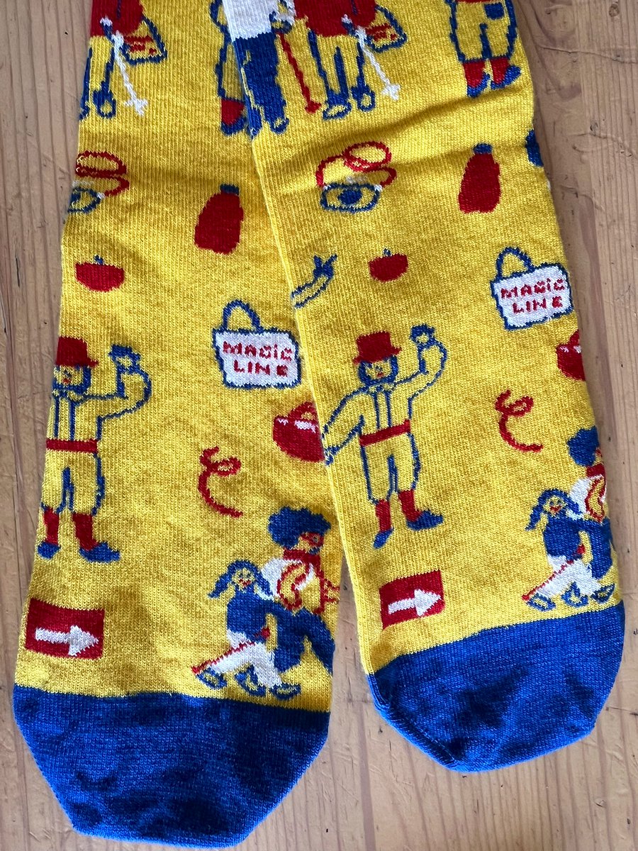 Pepe Serrano #Vacúnate 🙏 (@pepepediatre) on Twitter photo Regaladores de calcetines del mundo. 
Sois lo más mejor que hay‼️
Los de <a href="/magiclineSJD/">Magic Line SJD</a> son chulos, solidarios y combinantes. Regaladores de calcetines del mundo. 
Sois lo más mejor que hay‼️
Los de <a href="/magiclineSJD/">Magic Line SJD</a> son chulos, solidarios y combinantes.