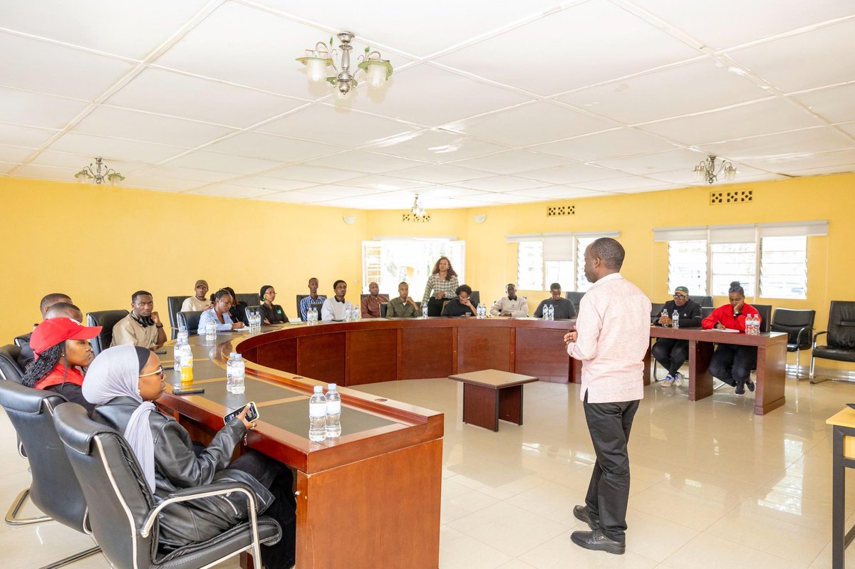 IMITAMENWA200PK's tweet photo. Today, the visit to Rwanda Demobilisation and Reintegration Commission and found it to be a place filled with valuable lessons.

It’s encouraging to see how former combatants, particularly from the FDLR and Wazalendo, are received, cared for, and supported in their __

1/2 https://t.co/mqywODagrU