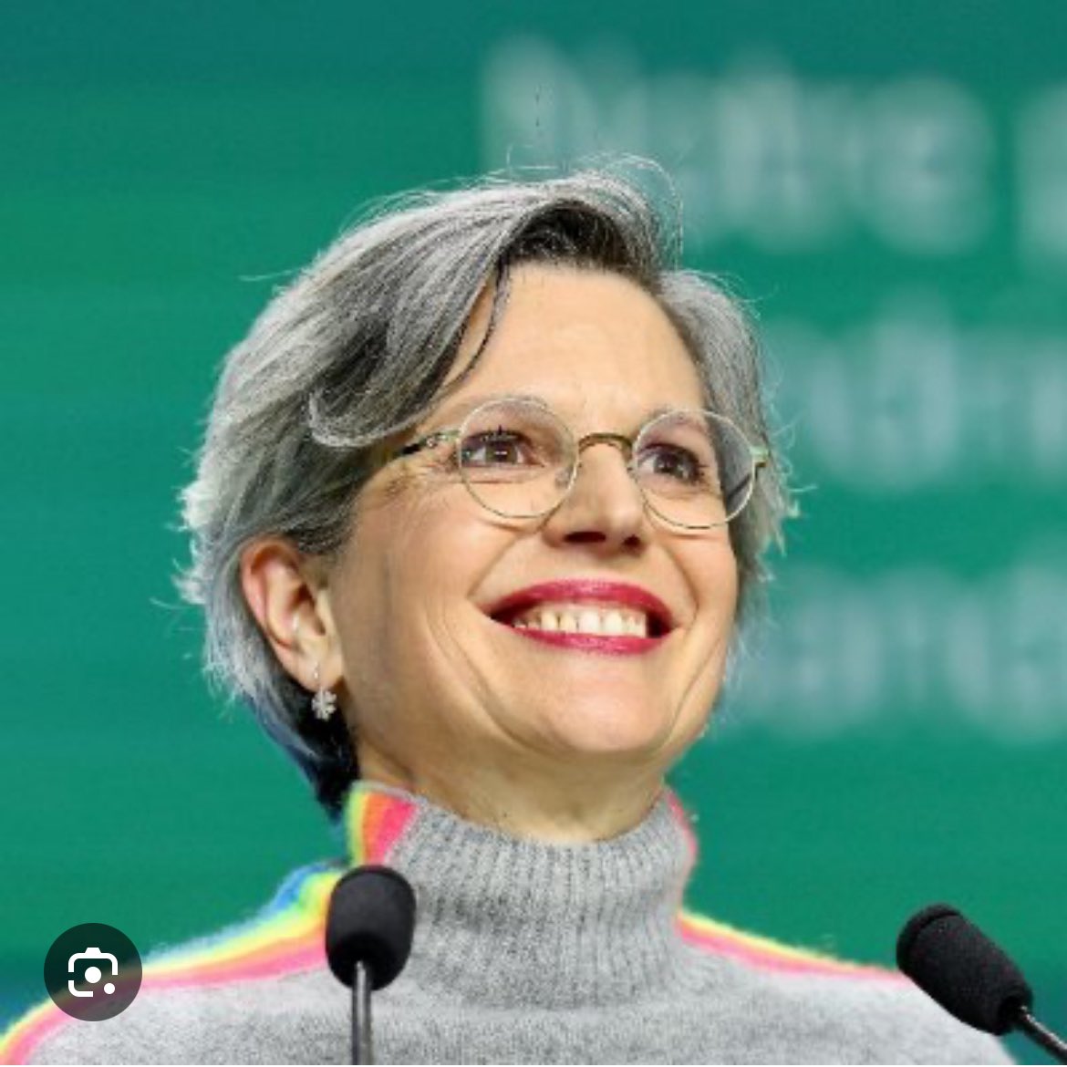 Peace73Oeil's tweet image. Bien vu la transformation Sandrine Rousseau ! 🧐
Prête pour les élections présidentielles 2027
Cc:
@realmarcel1 @Mustapha_Must_ @TDriver90 @revelateur_de_C @destangal @Linformatrice1 @Brevesdepresse @bobig_fr @ALeaument
👇🏻
@sandrousseau