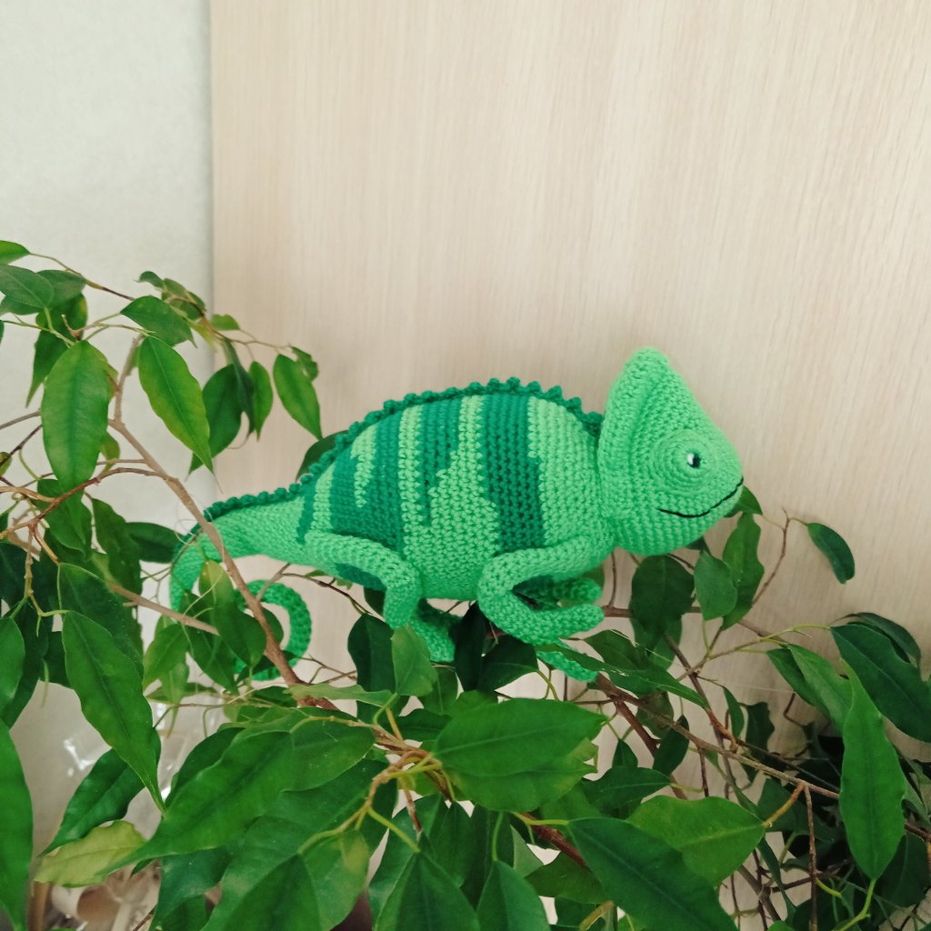 Люди мои, купите моего Хамелеона, а?
🥹👉👈
Такой он классный получился, как живой прям 🦎
Будет сидеть рядоышком с вами и радовать вас 🥰