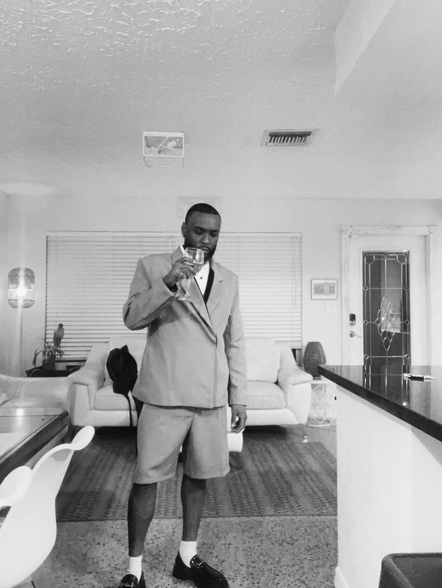 BrandonPuran's tweet photo. Secret agent lilblackbeard 007 😎 https://t.co/KEu3n5yrRr