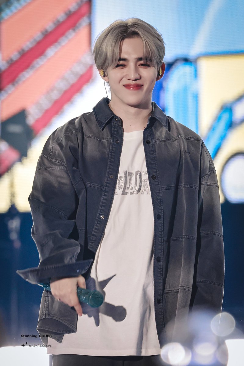 Stunning.COUPS tweet media