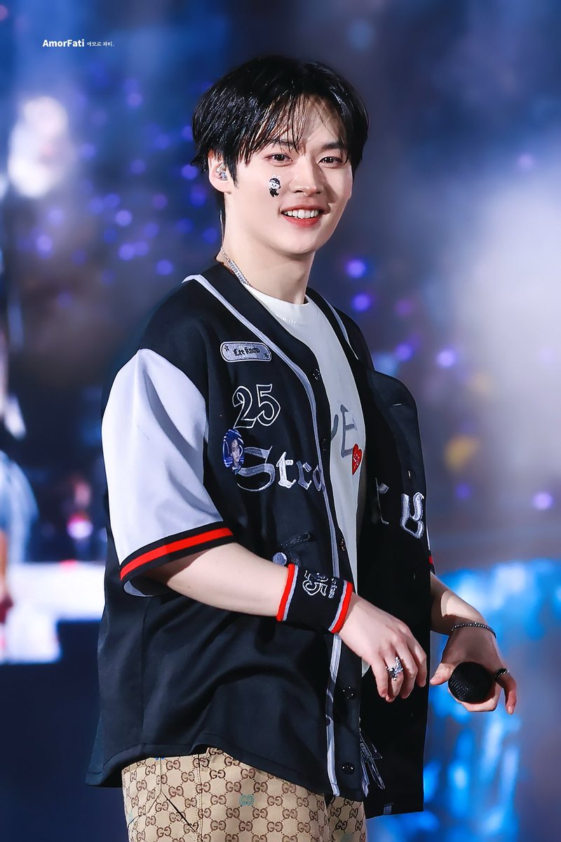 3leelino's tweet image. His cutie smile + small face + bunny teeth + short hair + shining eyes …✨
for real i love all of things about minho🤍

#dominATE_SHIZUOKA 250511 D-2 
#dominATE_JAPAN #Leeknow #리노