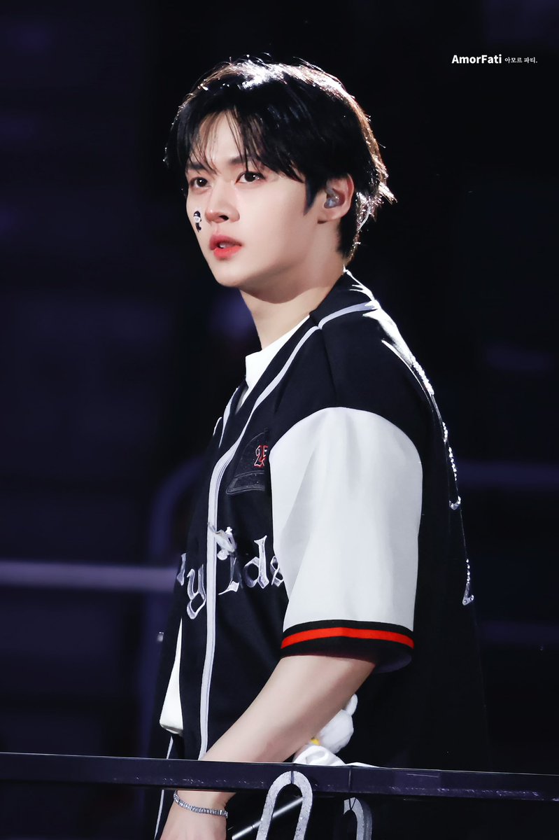 3leelino's tweet image. His cutie smile + small face + bunny teeth + short hair + shining eyes …✨
for real i love all of things about minho🤍

#dominATE_SHIZUOKA 250511 D-2 
#dominATE_JAPAN #Leeknow #리노