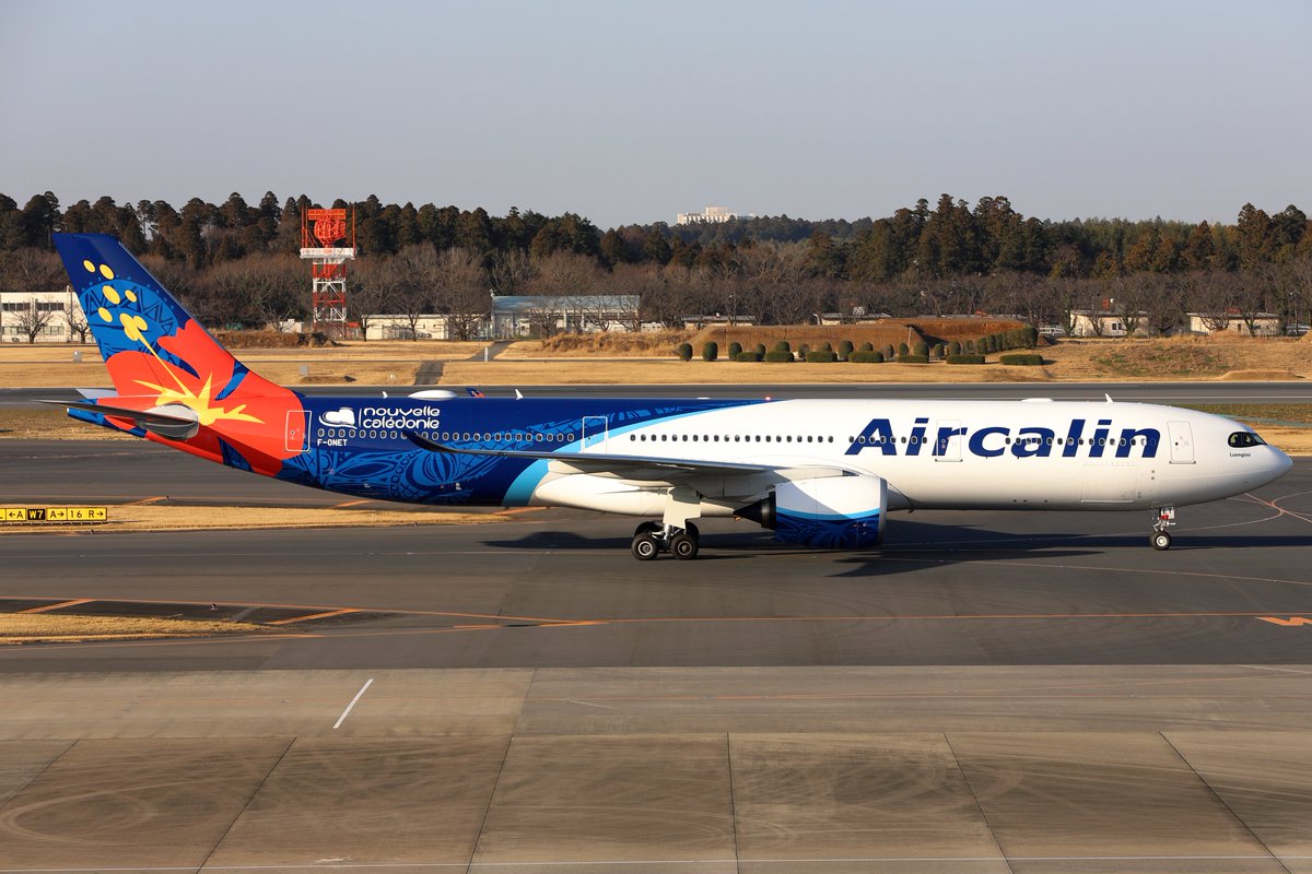 RJAA W-TWY 23/Feb/2020
Aircalin SBI800 NOU-NRT
F-ONET Airbus A330-941
ーーーーー
ふと思い出したので
最近ではバンコク経由でパリまで飛んでいるようです
往路23時間って凄くない…？