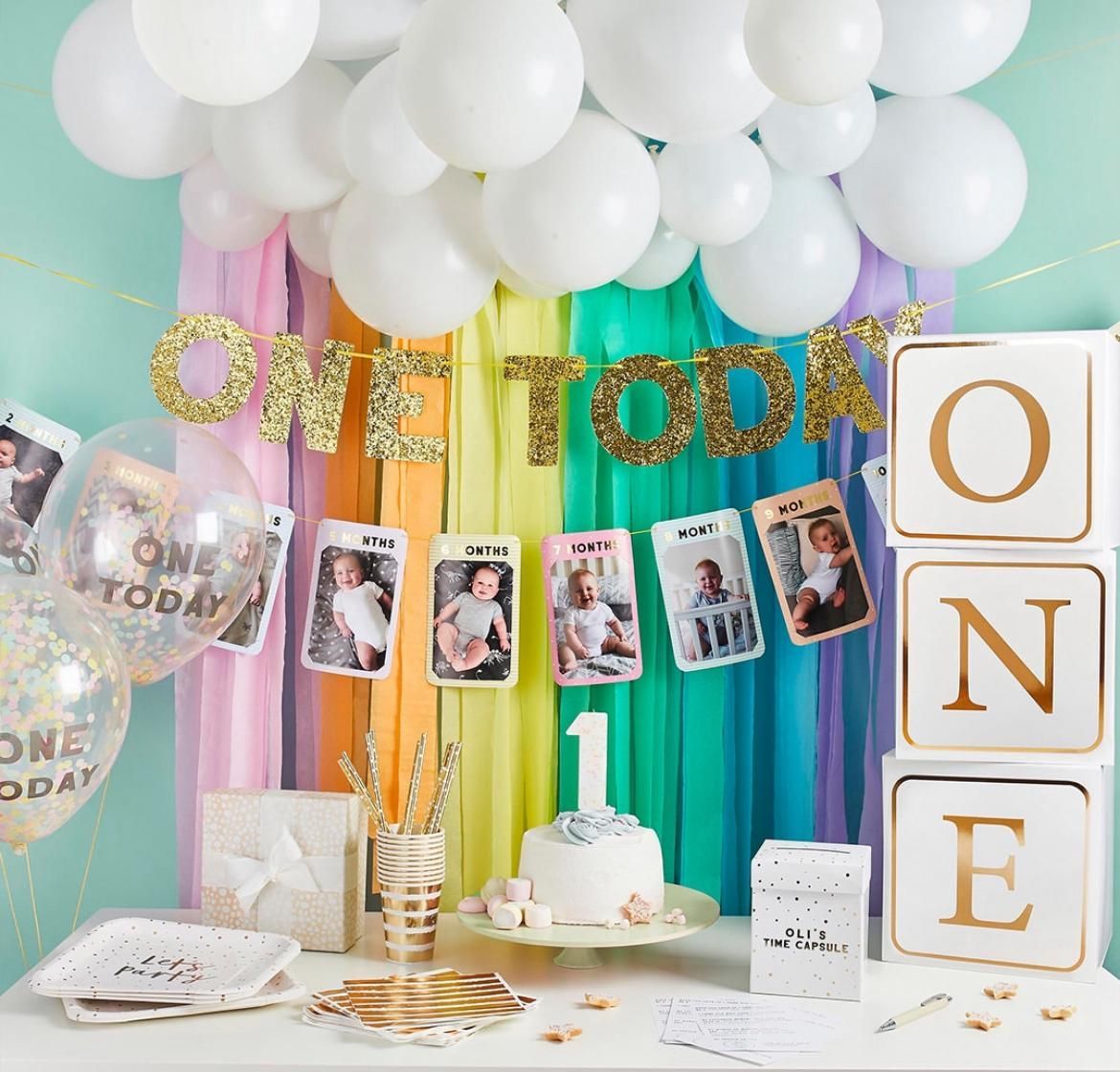 stratfordcentre's tweet image. Swipe to find your perfect party vibe 🎉

Find all the decorations you need for your parties at Card Factory 🌟
#StratfordCentre #Cardfactory #partydecorations
