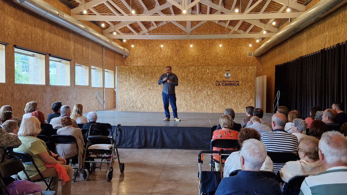 Ràdio Silenci (@rsilenci) on Twitter photo 🤝 Trobada de germanor del <a href="/PSClaGarriga/">PSC La Garriga</a> que reuneix unes 150 persones en motiu de les migues populars
🗣️ Han participat a la trobada, Jonathan Martínez, del <a href="/pscvoriental/">PSC Vallès Oriental /❤️</a> i la secretària general <a href="/SonyaGuerraLpz/">Sònia Guerra López/❤</a>
📻 Els detalls dilluns a les 14h a l'Infogar 🤝 Trobada de germanor del <a href="/PSClaGarriga/">PSC La Garriga</a> que reuneix unes 150 persones en motiu de les migues populars
🗣️ Han participat a la trobada, Jonathan Martínez, del <a href="/pscvoriental/">PSC Vallès Oriental /❤️</a> i la secretària general <a href="/SonyaGuerraLpz/">Sònia Guerra López/❤</a>
📻 Els detalls dilluns a les 14h a l'Infogar