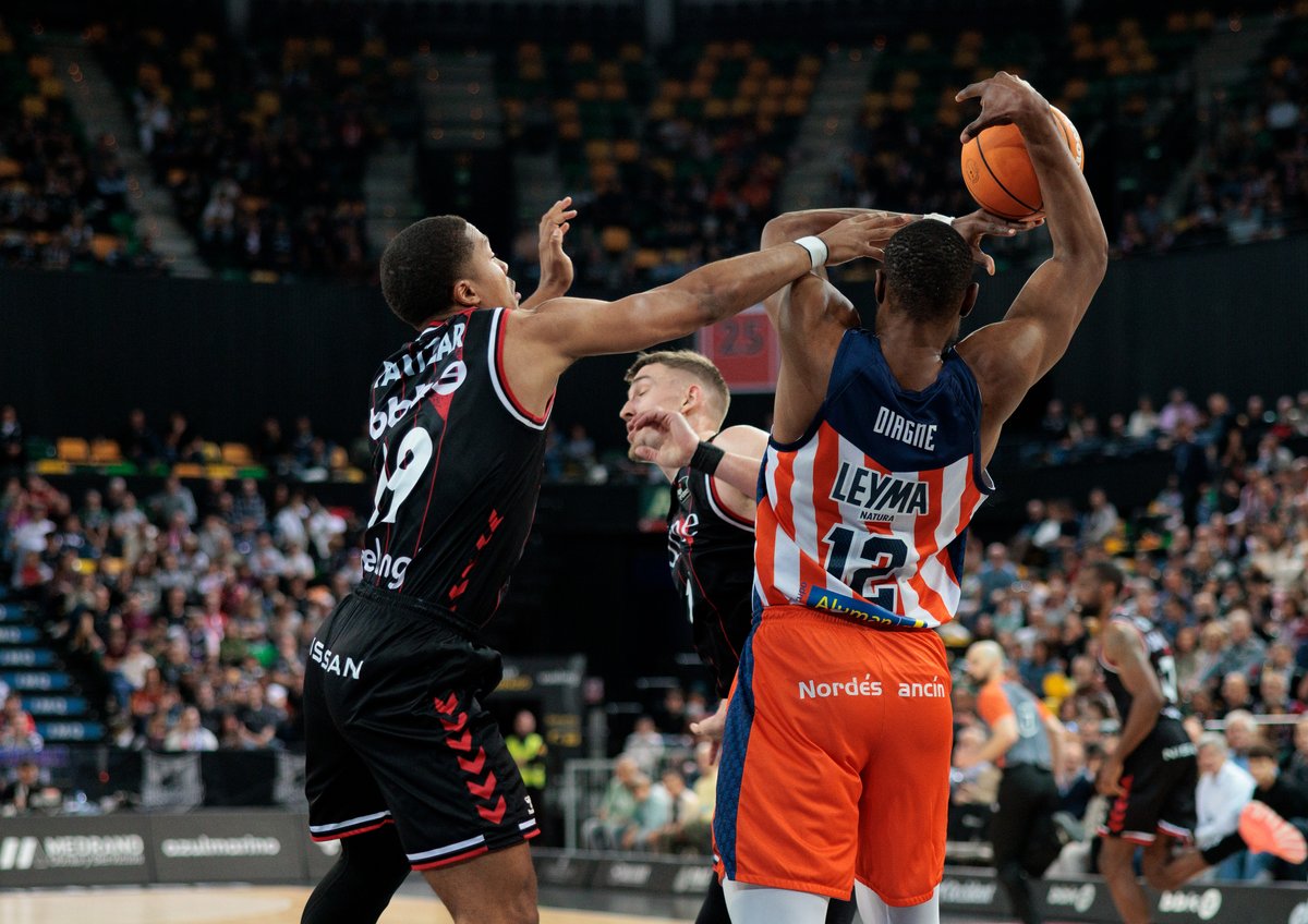 🧡 79-67 | El Leyma cae en Bilbao y desciende a Primera FEB 👇 laopinioncoruna.es/deportes/depor…