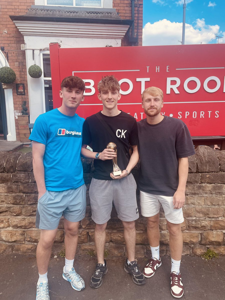 MANAGERS PLAYER AWARD 🏆 

ELLIOT POWRIE 🔥

What a season from this young man!! 
A managers dream, always available &amp; has been so instrumental to the teams success this season! Elliot is our second top goalscorer which is another example of his importance! 

#upthebridgo