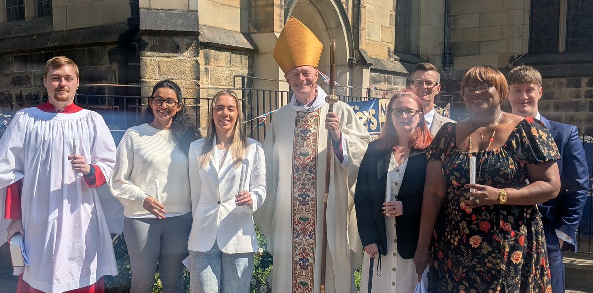 🌈Huddersfield Parish Church of St.Peter tweet media