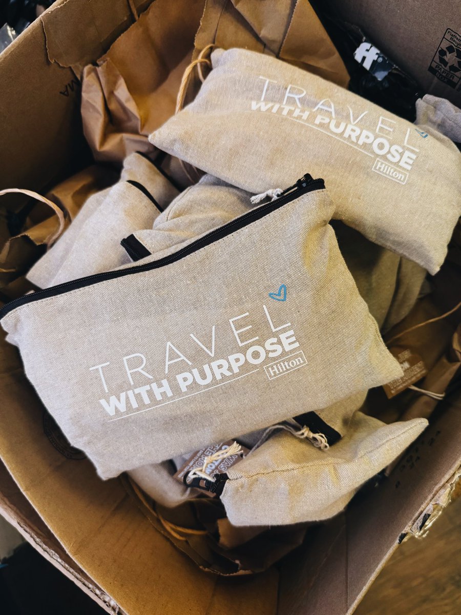 We are thankful to @hilton for generously donating hundreds of hygiene kits and products to our community members! 

We greatly appreciate the support from our business sector contributors!

#lovebeyondwalls