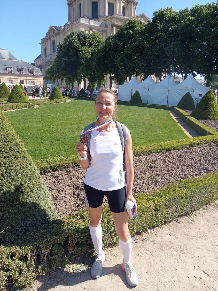 Sylvie Marchal (@sylviemarchal95) on Twitter photo Merci au <a href="/Gouv_mili_Paris/">Gouverneur militaire de Paris (GMP)</a> pour l'organisation de la course solidaire au profit du <a href="/BleuetFrance/">Bleuet de France</a>
Nous étions plus de 5000 ce matin à courir autour des Invalides, au son de la Garde Républicaine.
Un parcours roulant et très beau.
👏👏👏 Merci au <a href="/Gouv_mili_Paris/">Gouverneur militaire de Paris (GMP)</a> pour l'organisation de la course solidaire au profit du <a href="/BleuetFrance/">Bleuet de France</a>
Nous étions plus de 5000 ce matin à courir autour des Invalides, au son de la Garde Républicaine.
Un parcours roulant et très beau.
👏👏👏