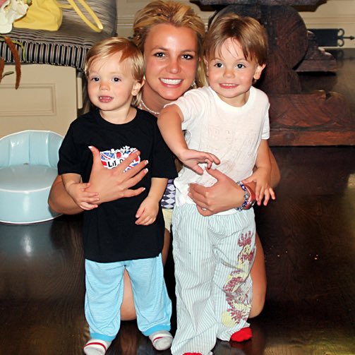 EmreAkn's tweet image. Happy Mother’s Day to one of the strongest moms out there! You deserve all the love today and always. @britneyspears ❣️