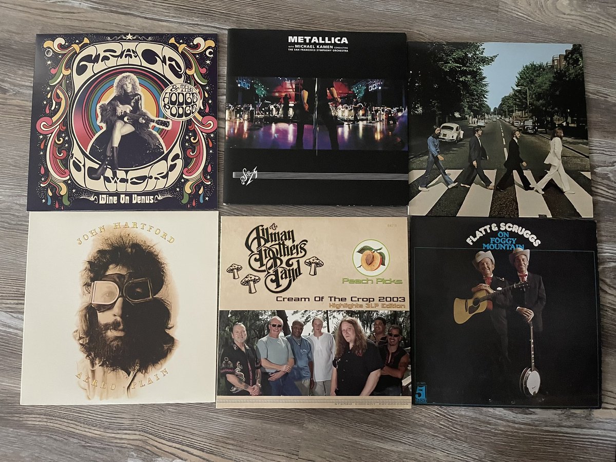 david_mabry's tweet image. My cooking & House cleaning vinyl to listen to today……A decent mix